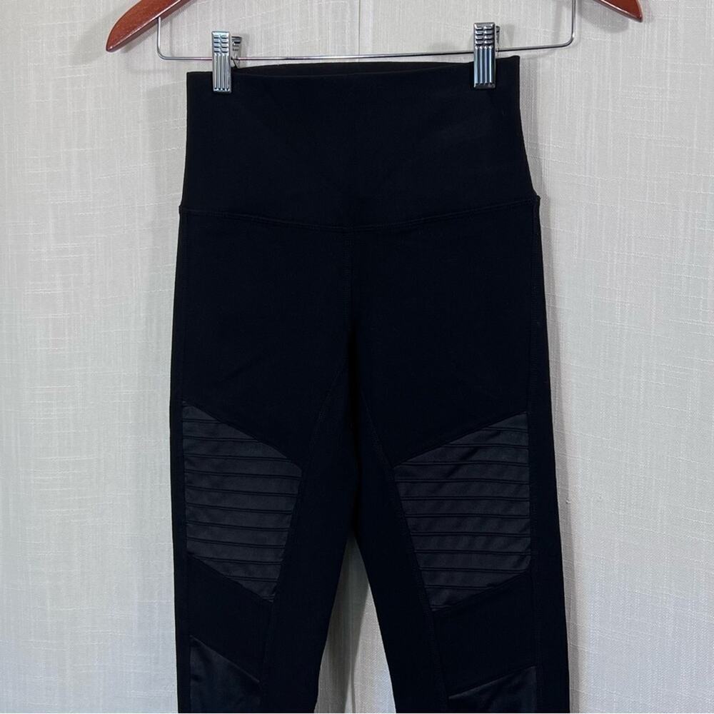 Alo Yoga High Waisted Black Moto Athletic Workout Leggings Size XS - Picture 5 of 11